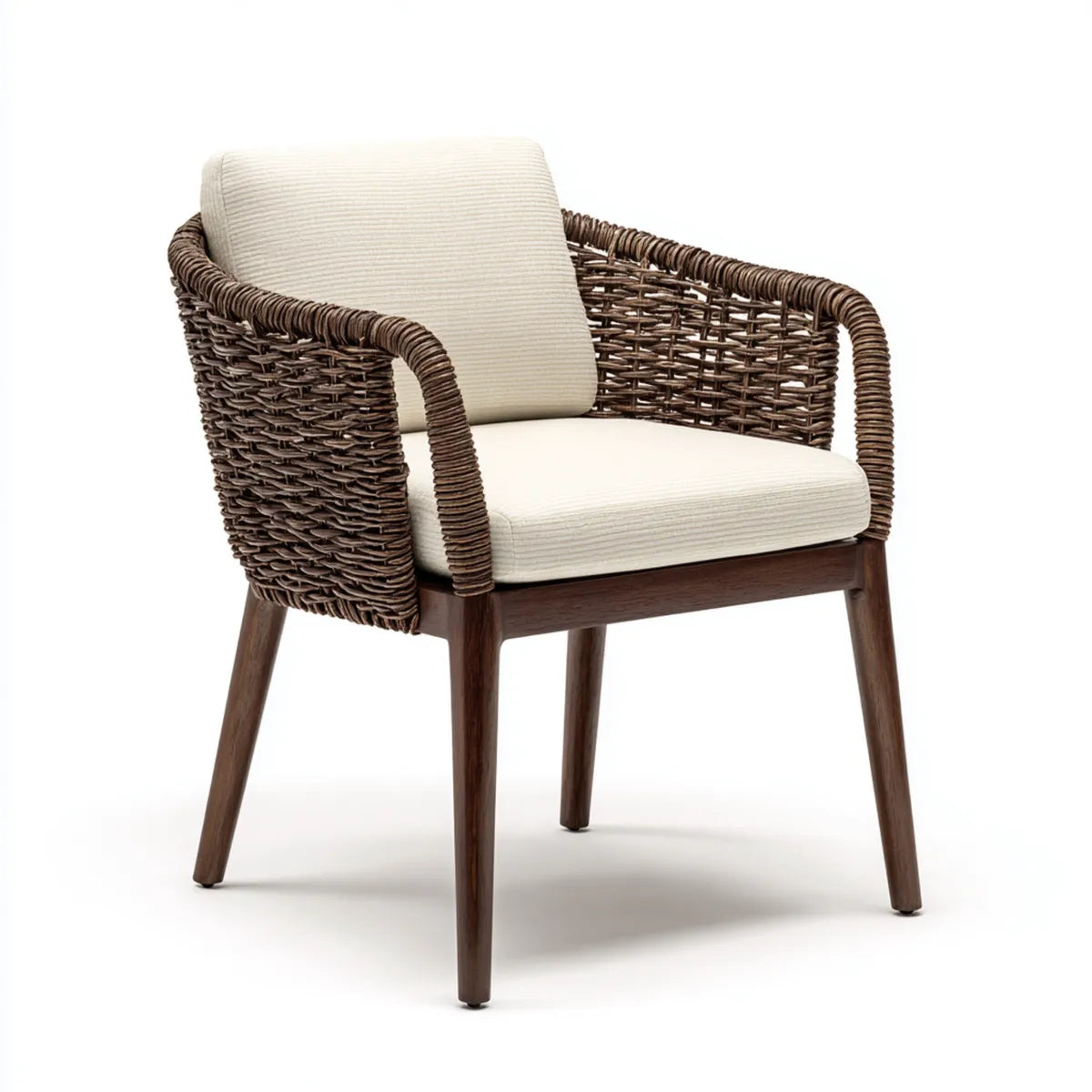 Fotel, Brązowy syntetyczny rattan siedzący z beżowymi poduszkami 65 x 68 x 82 cm